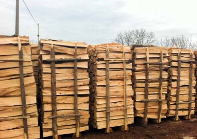 Brennholz auf 2 m Paletten – Buche 1 m lang, standardmäßig gespalten